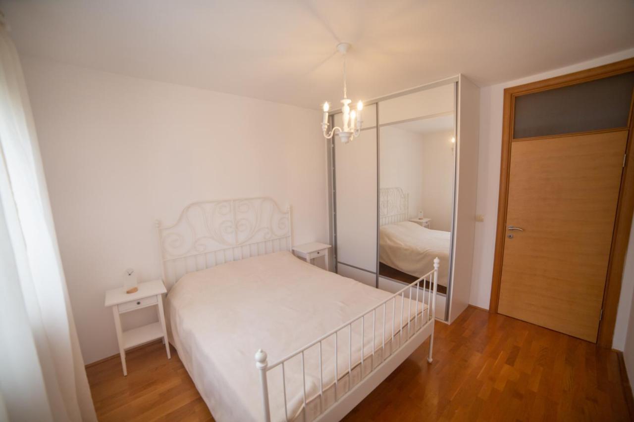 Apartment Plamenatz بار المظهر الخارجي الصورة