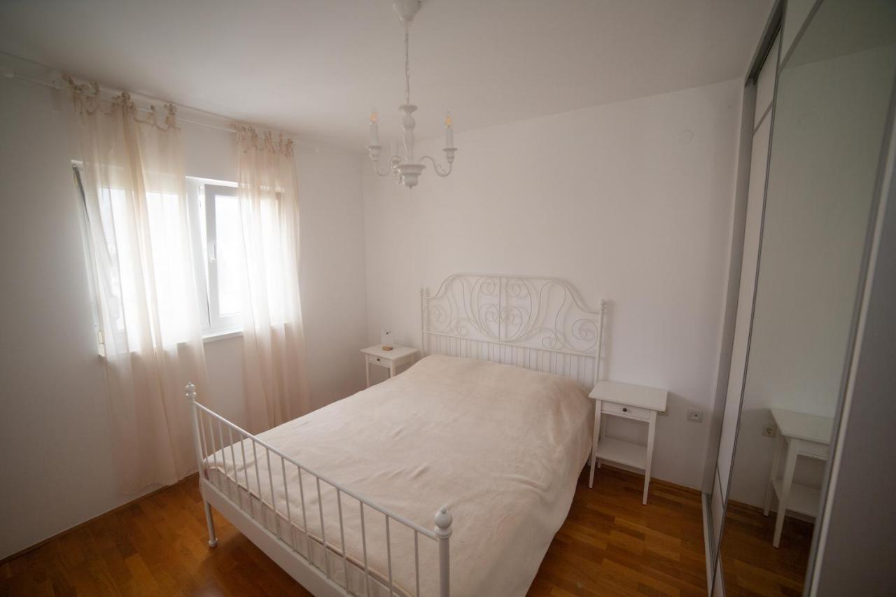 Apartment Plamenatz بار المظهر الخارجي الصورة